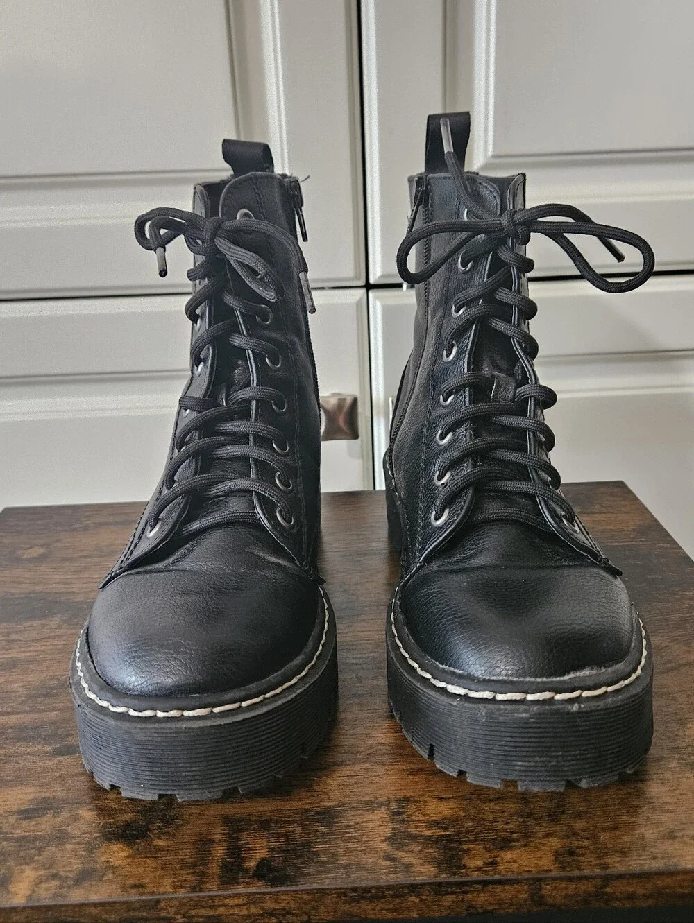 NWOB Sincerely Jules Grunge Goth Alternative Lug Sole Black Leather Combat Boots - Picture 2 of 7